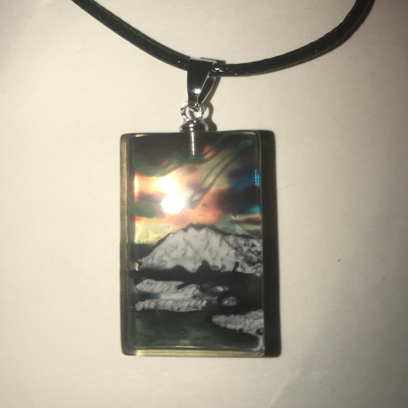 Aurora Borealis Snowy Peak Mountain Realism 3D Vivid Captured Landscape Necklace - Picture 12 of 16